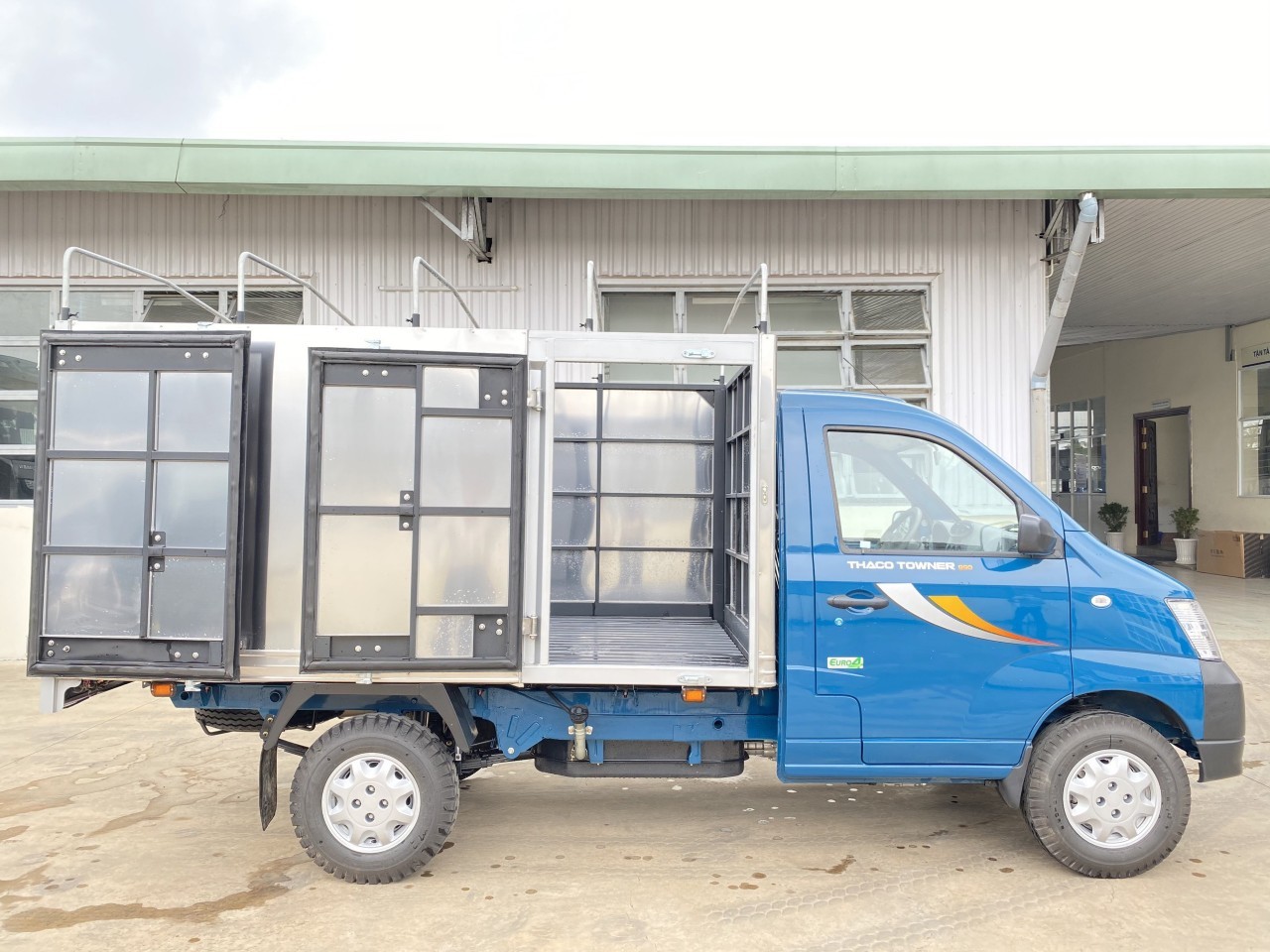 Xe Tải 990Kg Thùng Mui Bạt mới Thaco Towner 990
